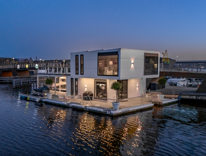 plywajace-domy-modulowe-na-platformach-betonowych1.jpg