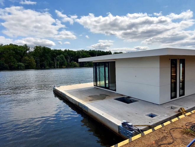 plywajace-domy-modulowe-na-platformach-betonowych14.jpg